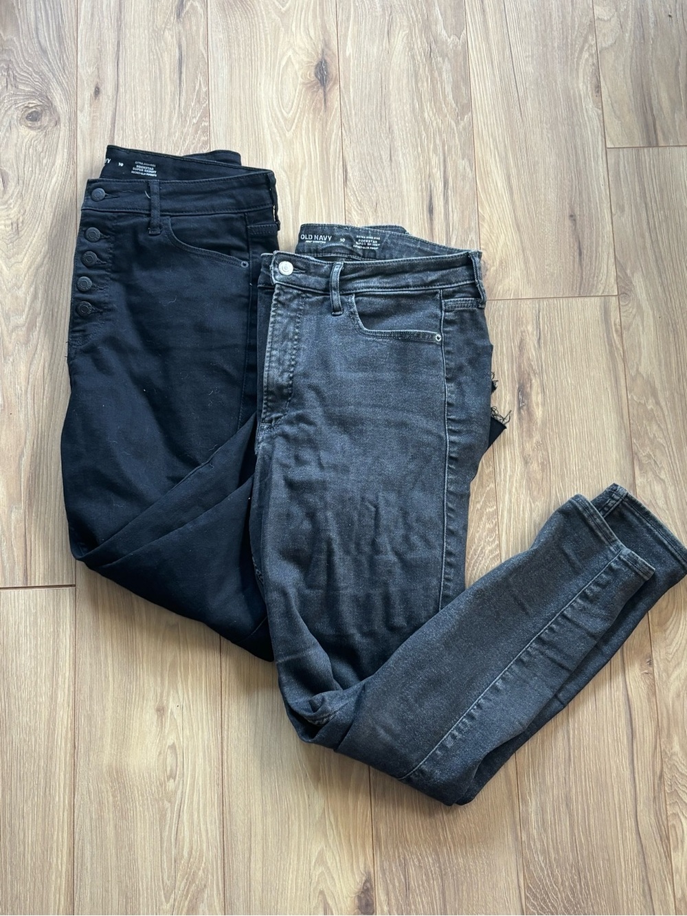 Old Navy Rockstar Black and Grey washed jeans